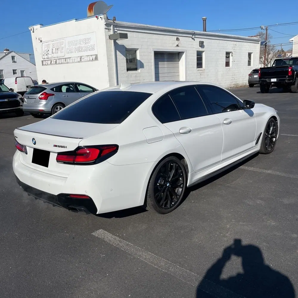 2022 BMW 5-Series M550xi