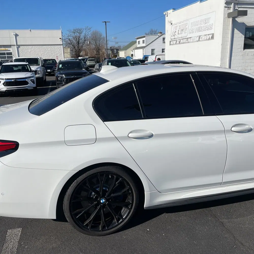 2022 BMW 5-Series M550xi