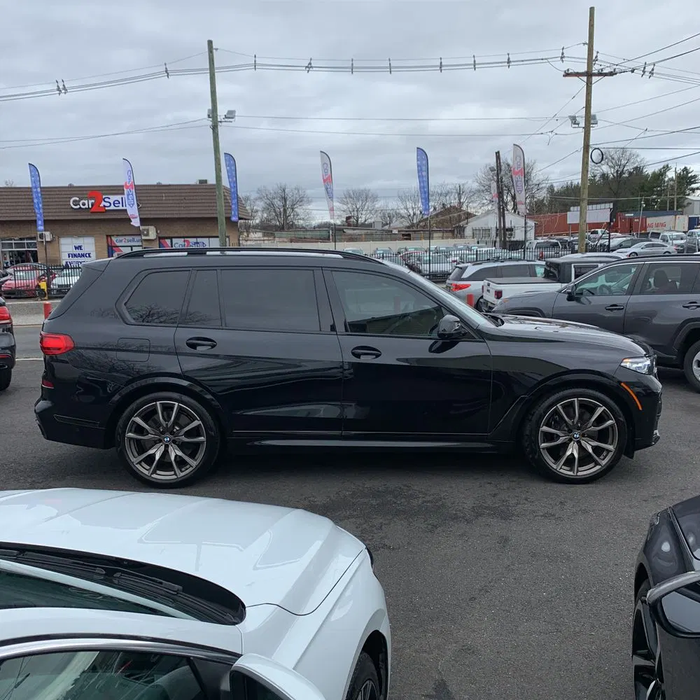2021 BMW X7 M50i
