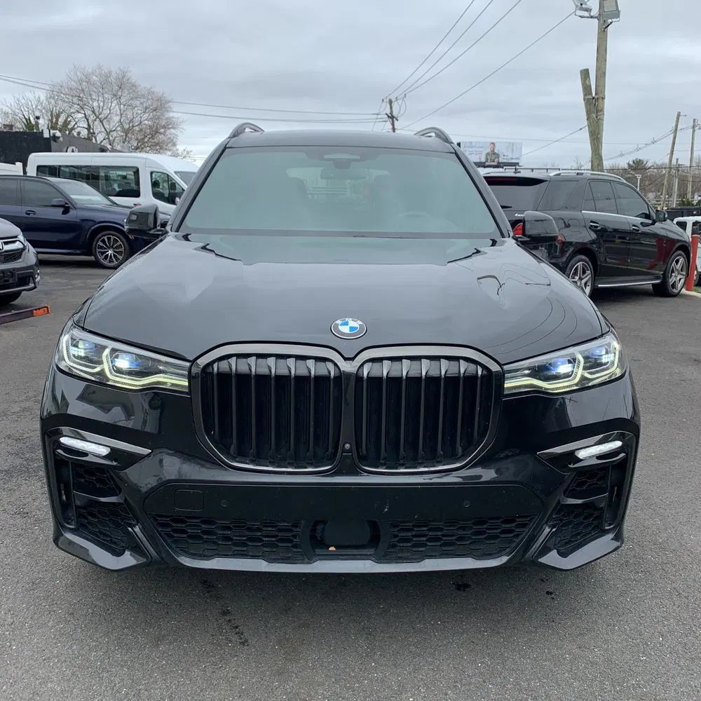 2021 BMW X7 M50i