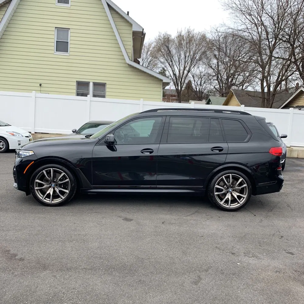 2021 BMW X7 M50i