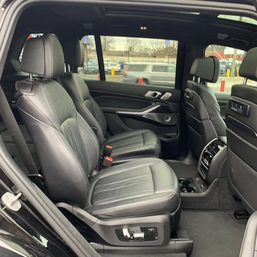 2021 BMW X7 M50i