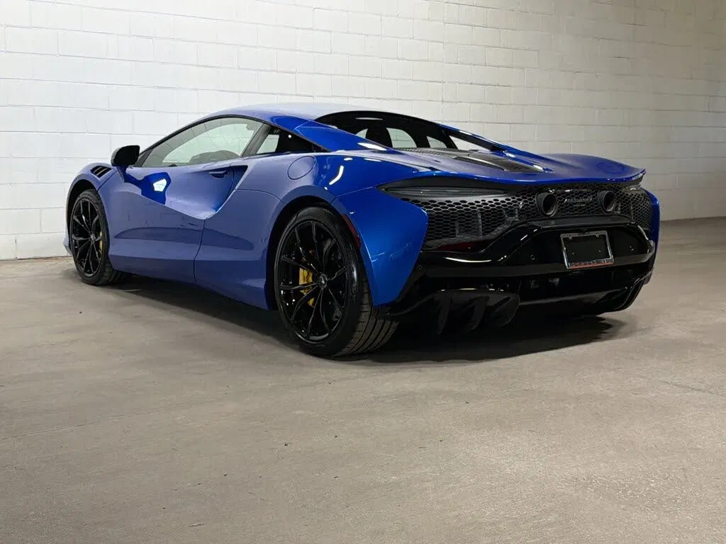 2024 McLaren Artura RWD