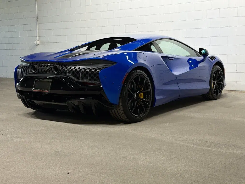 2024 McLaren Artura RWD