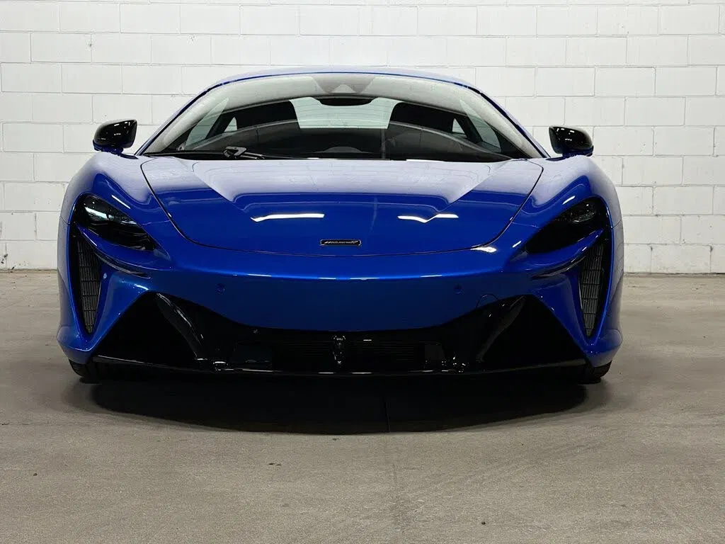 2024 McLaren Artura RWD
