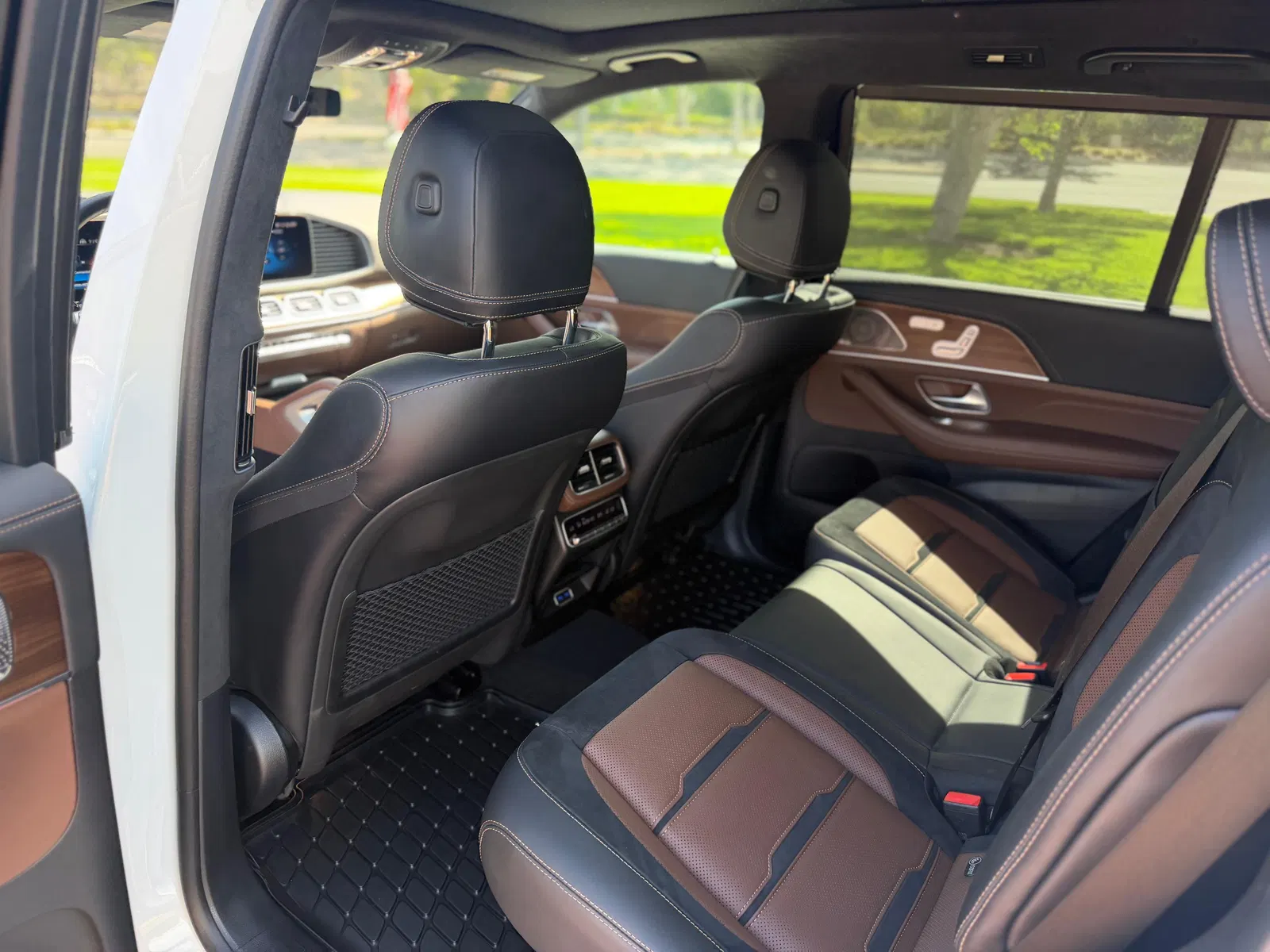 2024 Mercedes-AMG GLS 63 - ~9,200 Miles, 603-hp Twin-Turbo V8, AWD, Unmodified