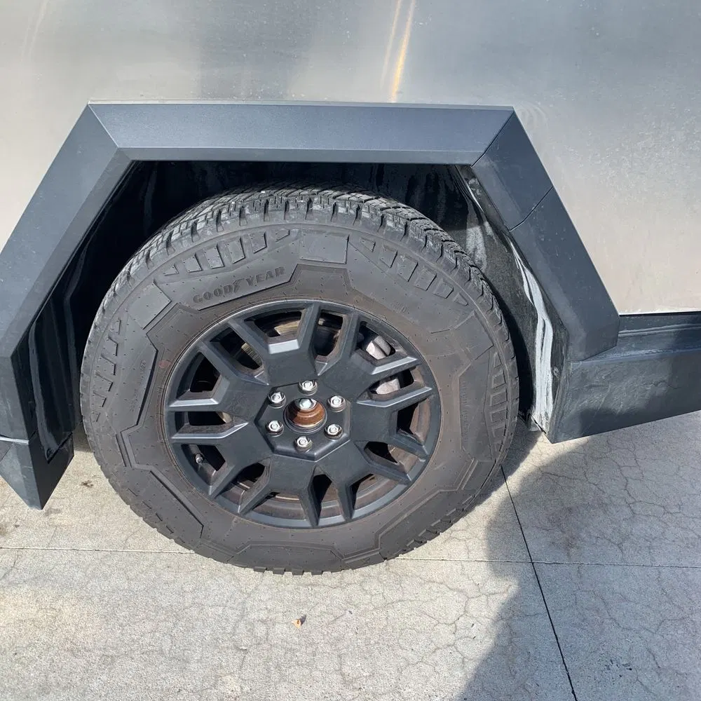 2024 Tesla Cybertruck Base