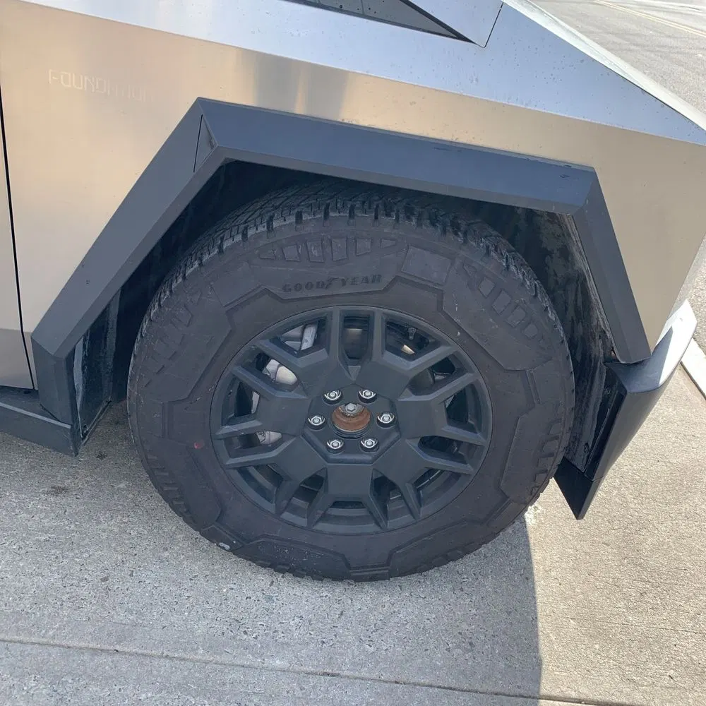 2024 Tesla Cybertruck Base