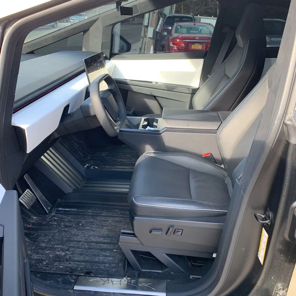 2024 Tesla Cybertruck Base