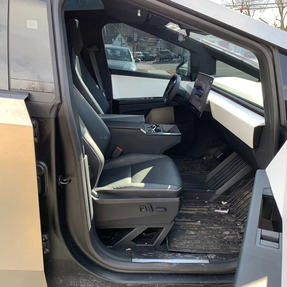 2024 Tesla Cybertruck Base