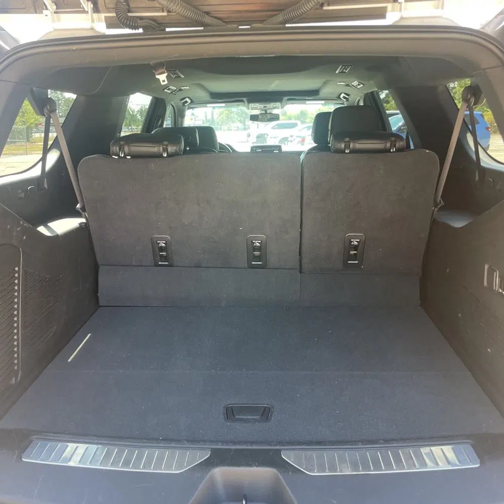2022 Chevrolet Suburban RST