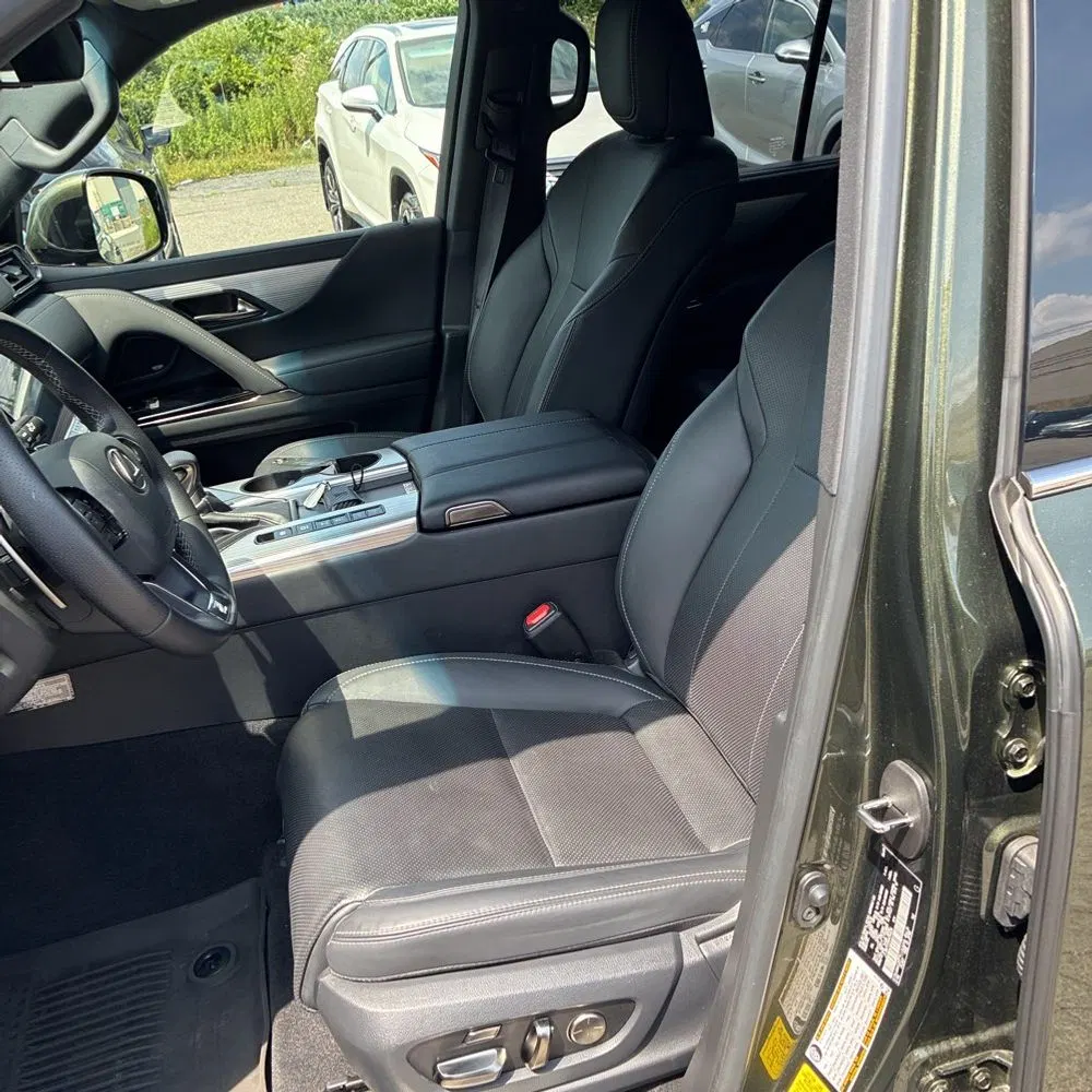 2024 Lexus LX 600 F SPORT Handling