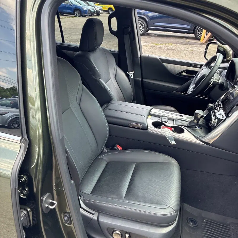 2024 Lexus LX 600 F SPORT Handling