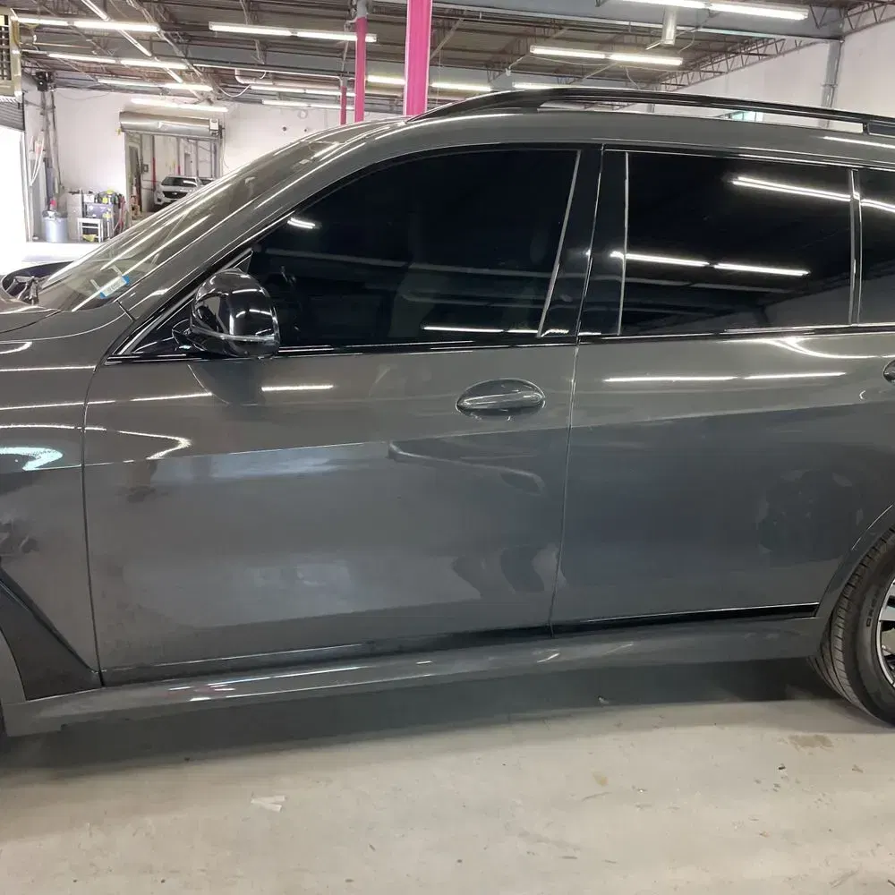 2023 BMW X7 M60i