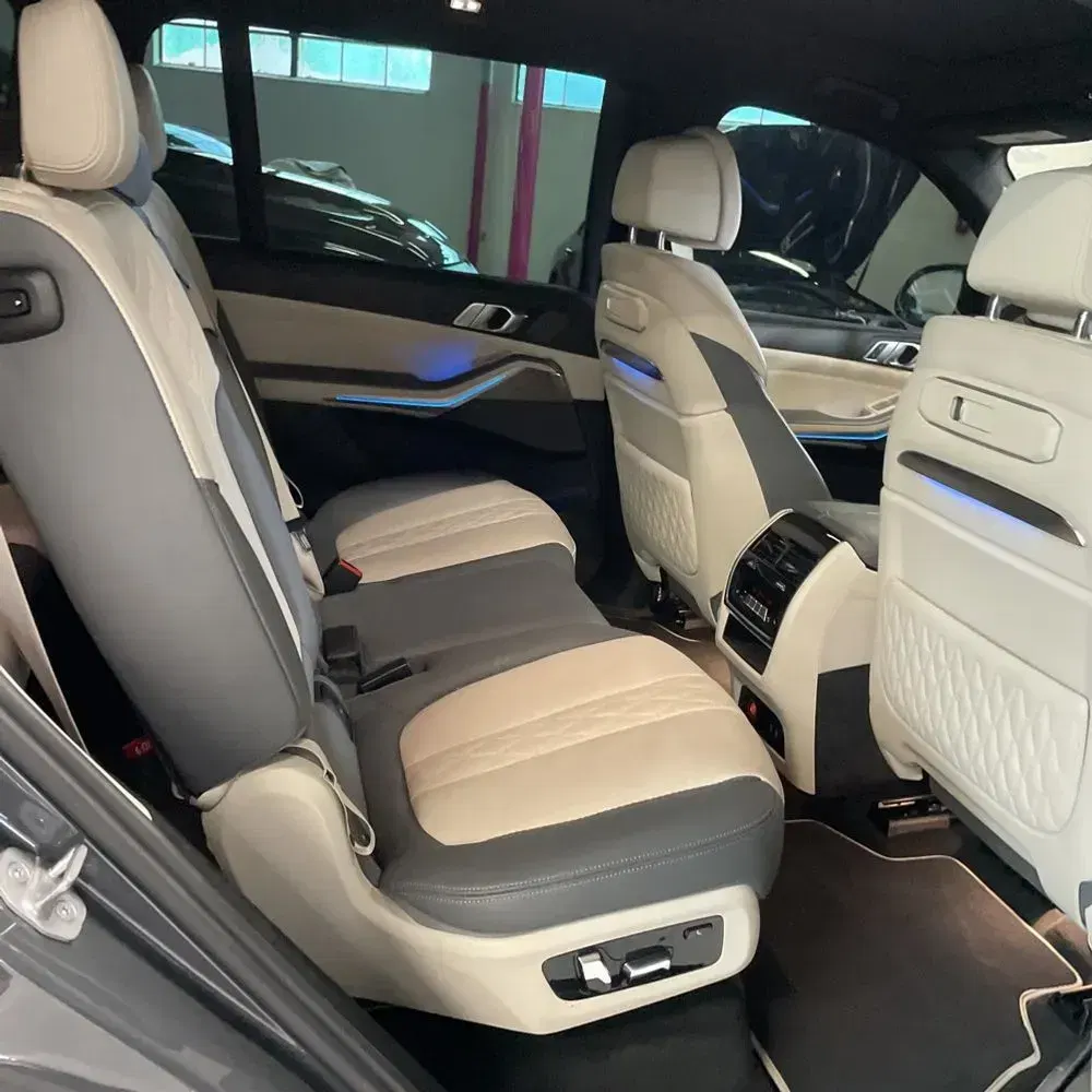 2023 BMW X7 M60i