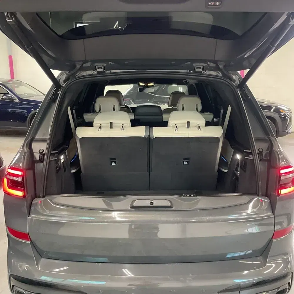 2023 BMW X7 M60i