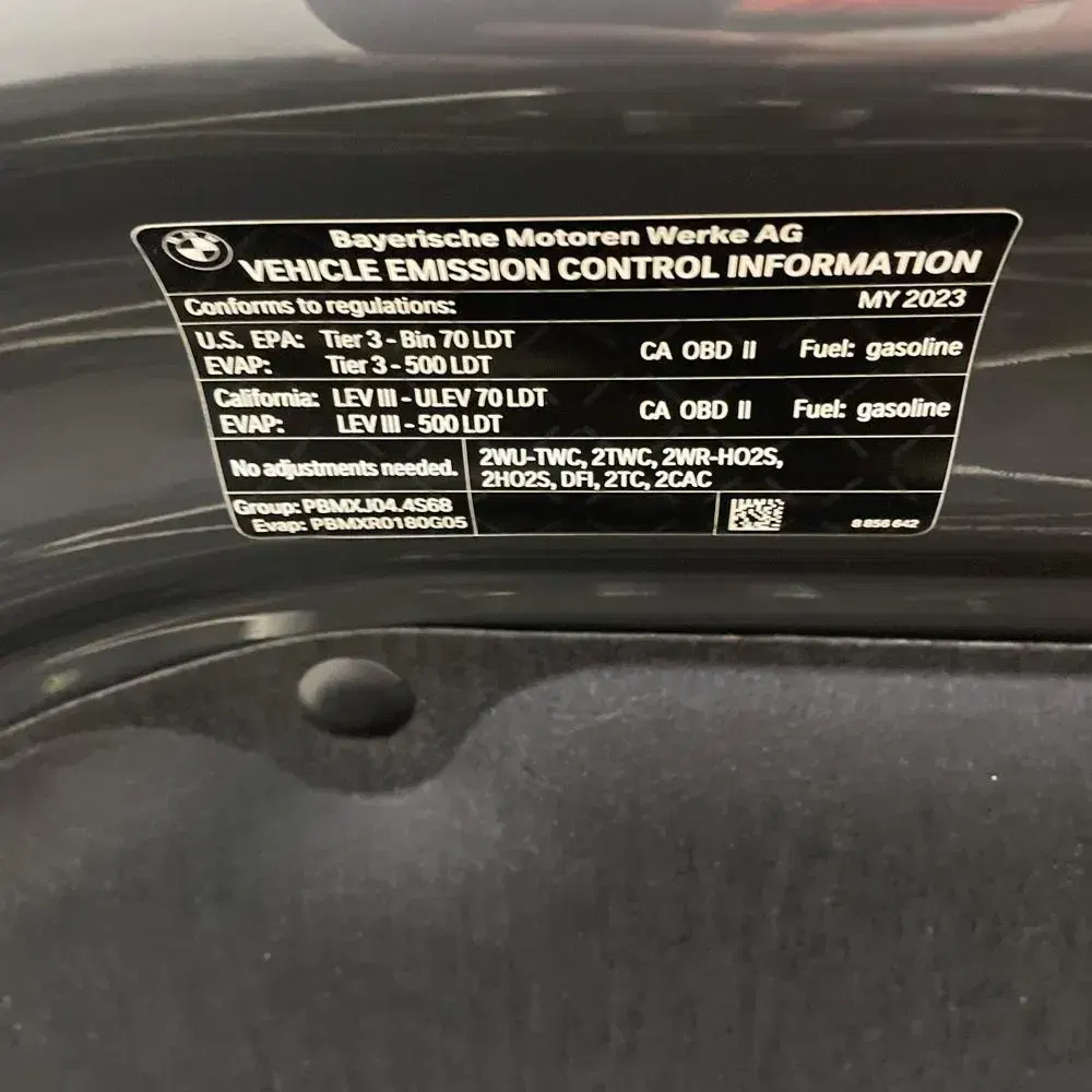 2023 BMW X7 M60i