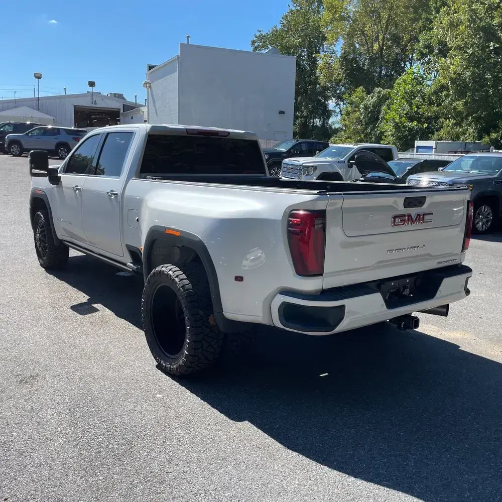 2024 GMC Sierra 3500HD Denali