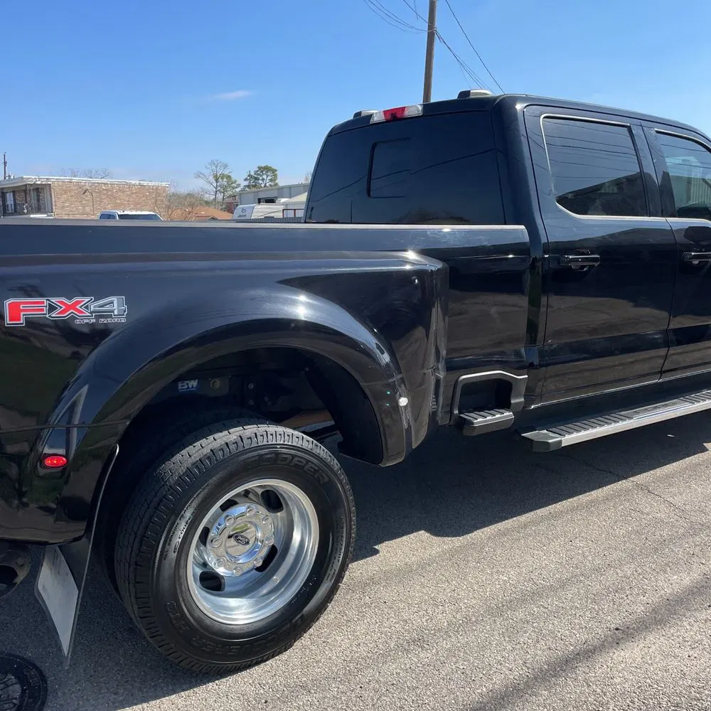 2023 Ford F-350 Super Duty Lariat