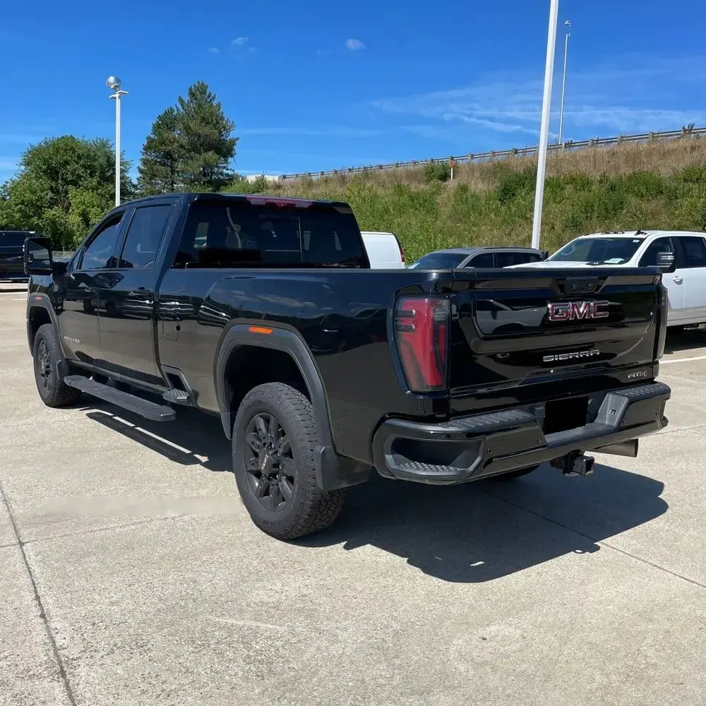 2024 GMC Sierra 2500 AT4