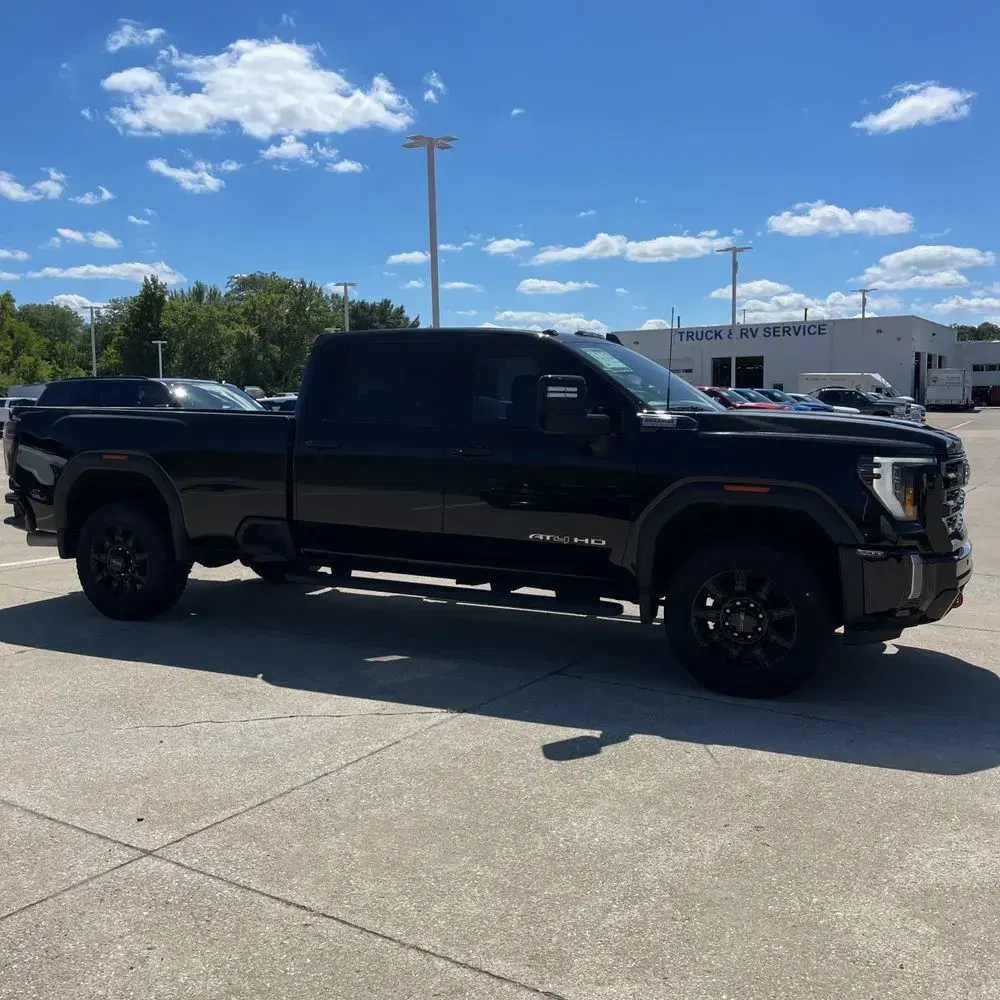 2024 GMC Sierra 2500 AT4