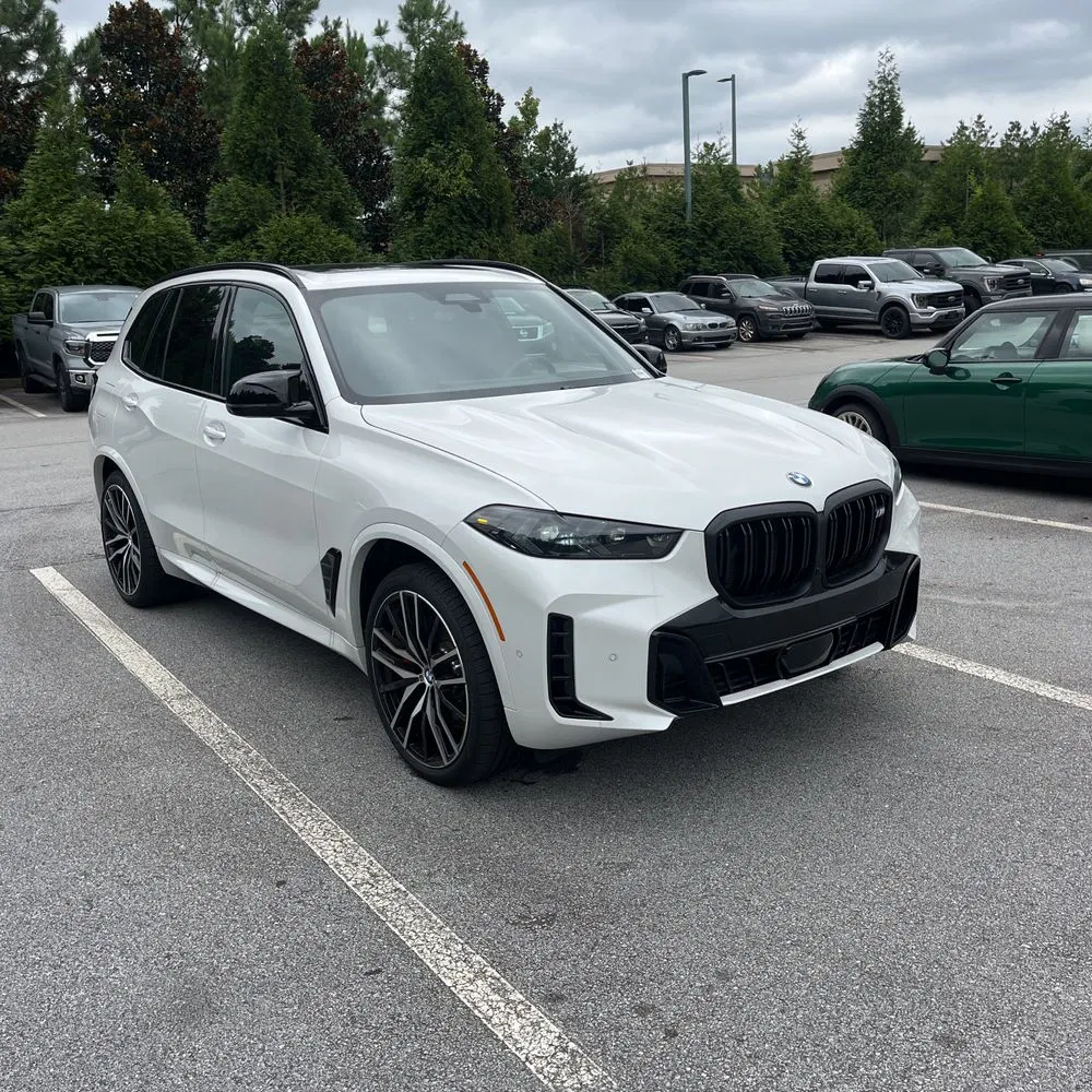 2025 BMW X5 M60i