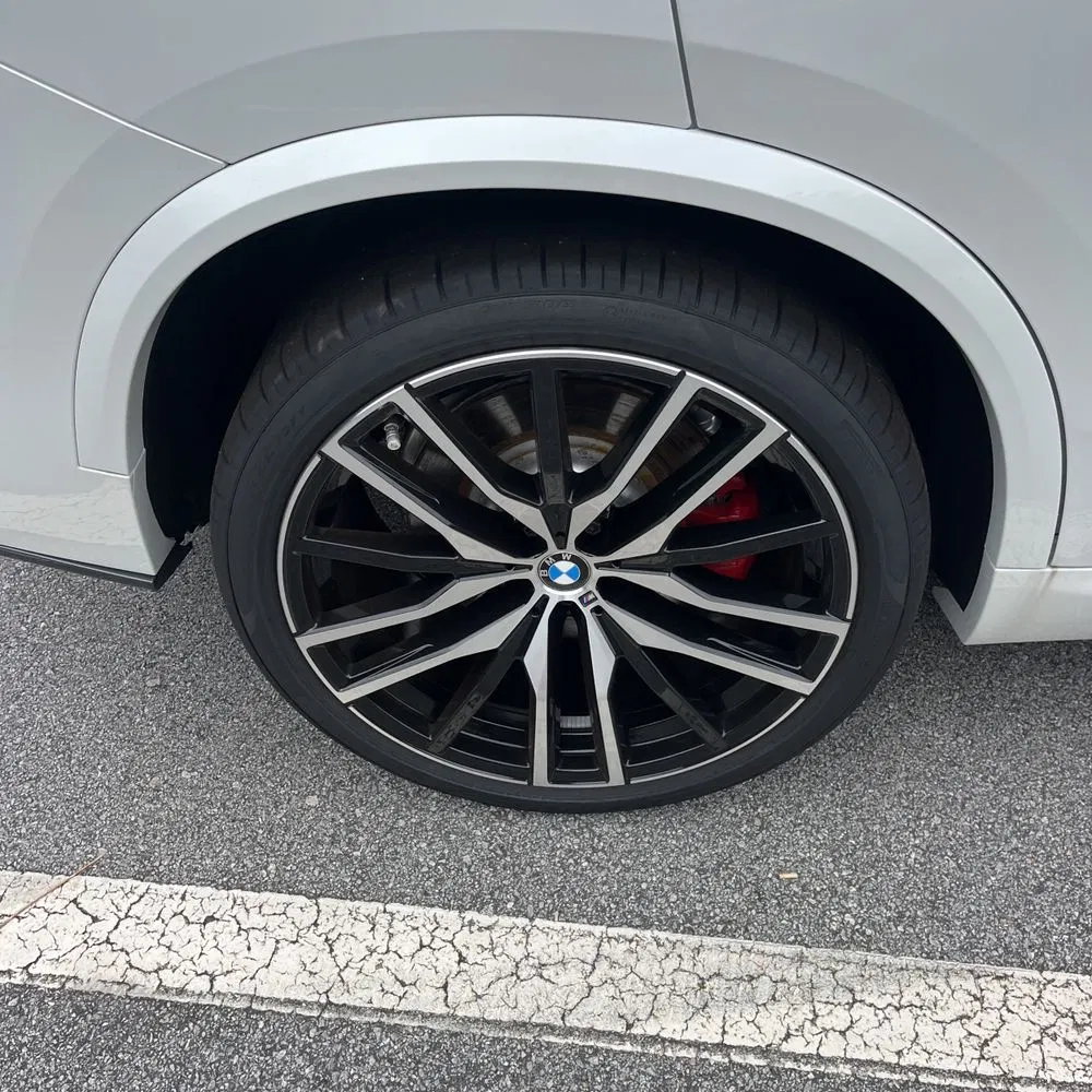2025 BMW X5 M60i