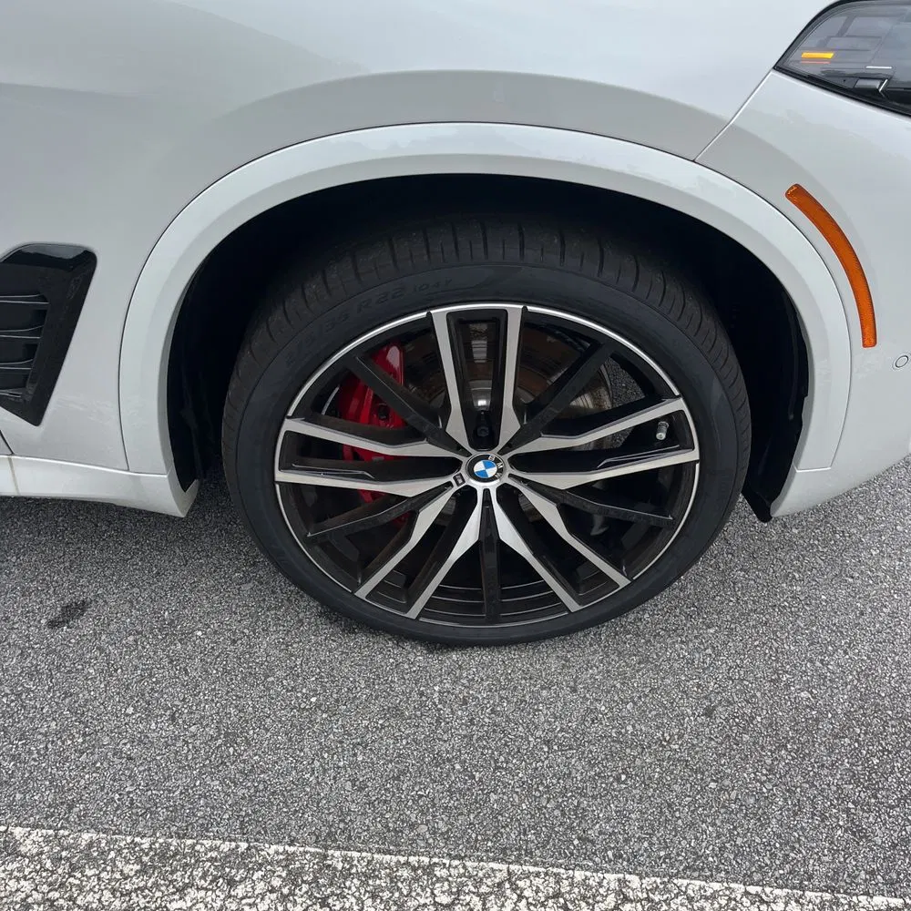 2025 BMW X5 M60i