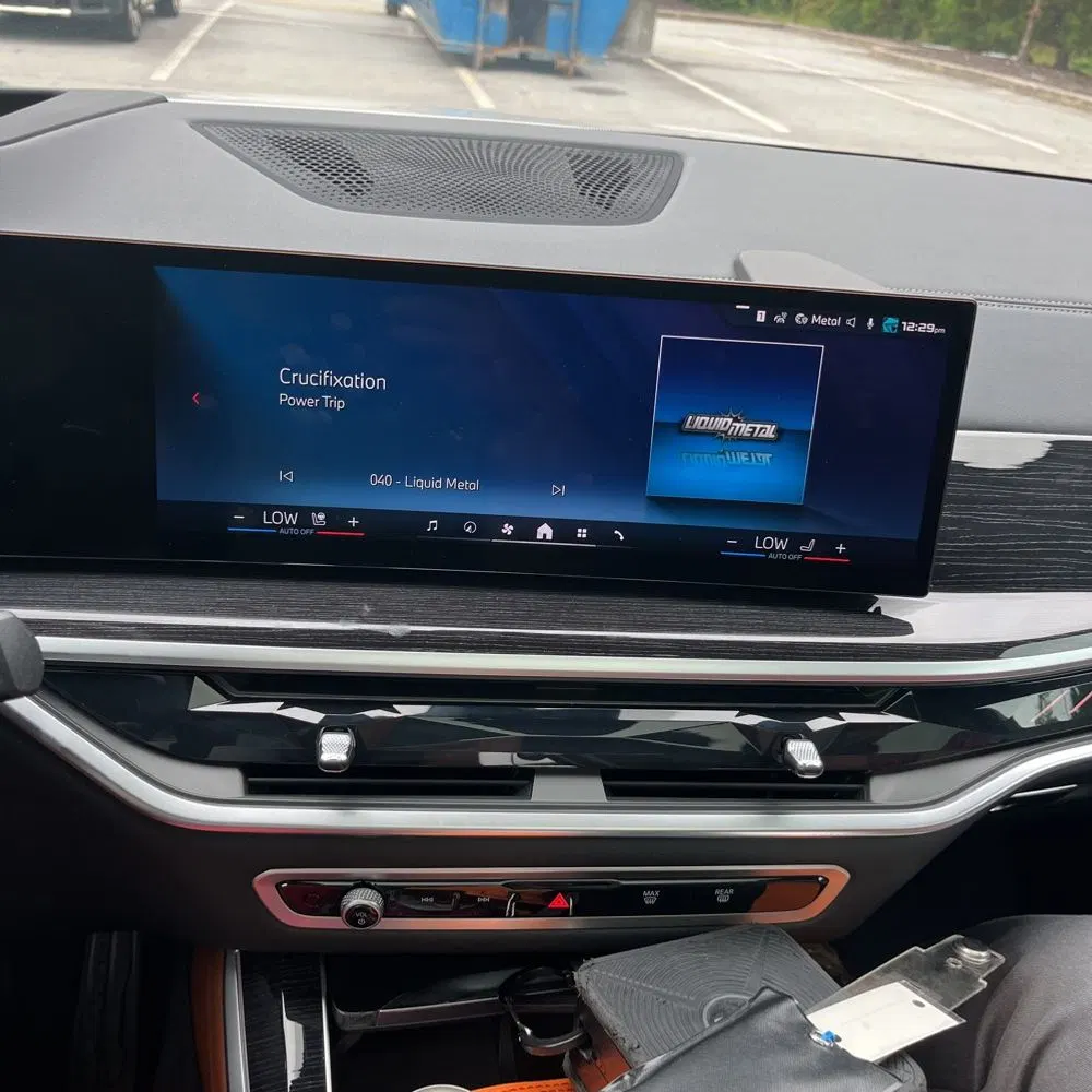 2025 BMW X5 M60i