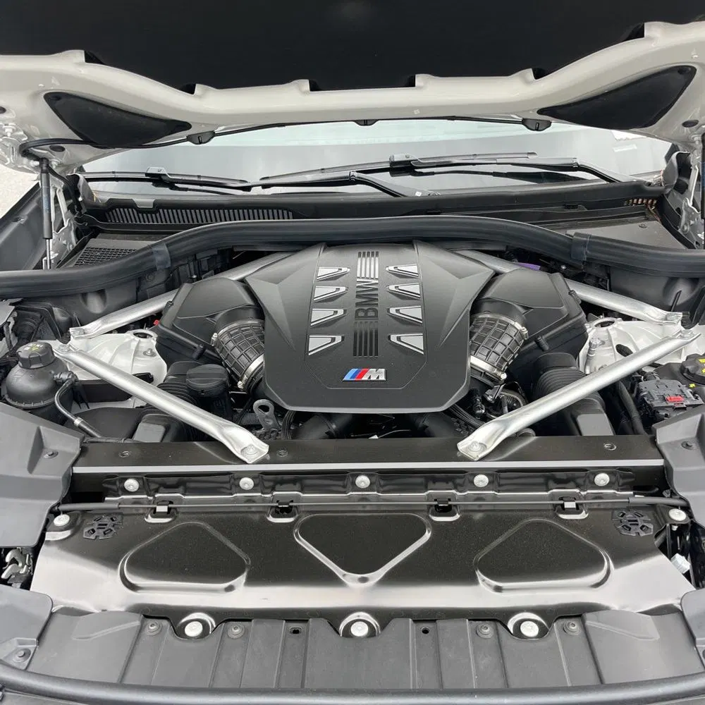 2025 BMW X5 M60i