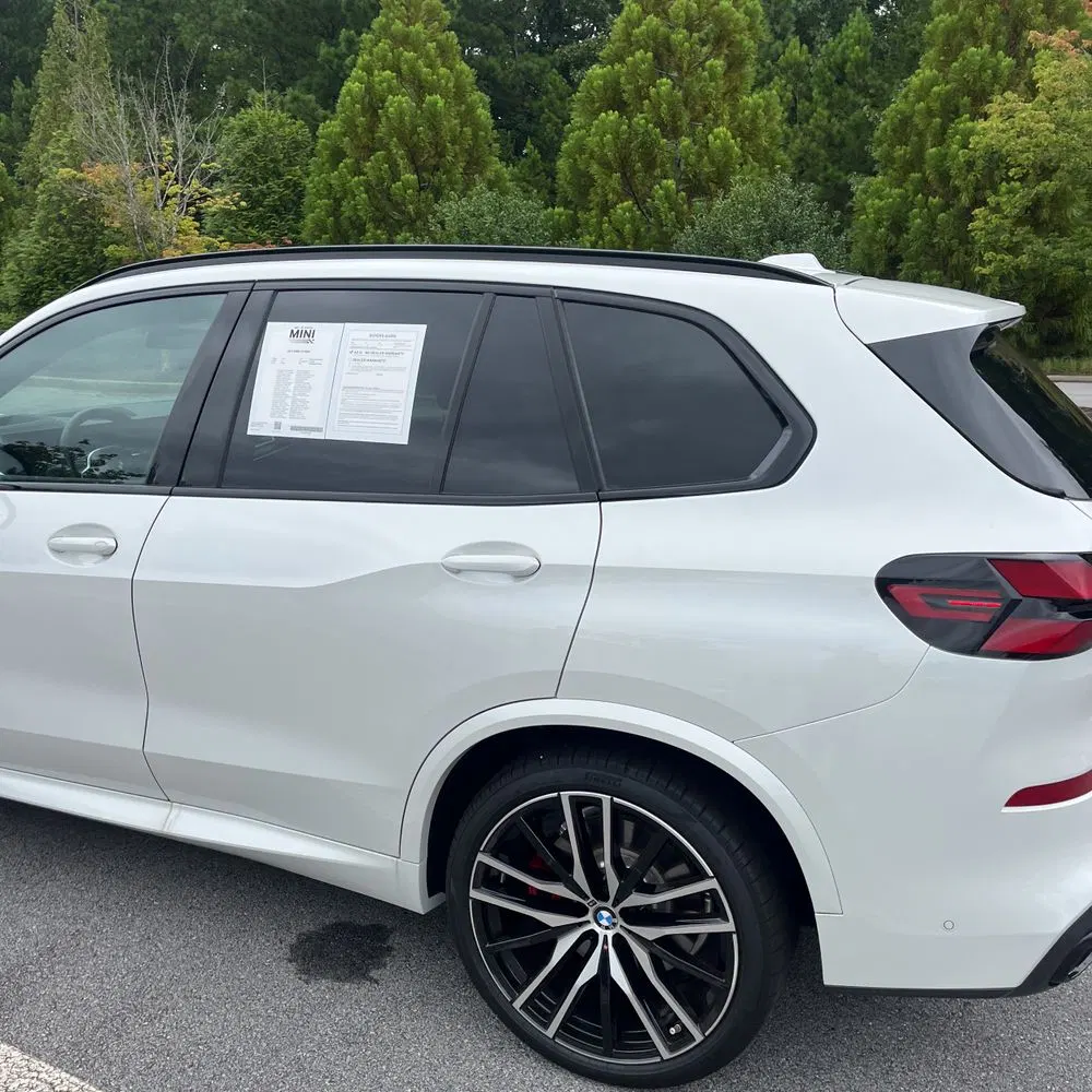 2025 BMW X5 M60i