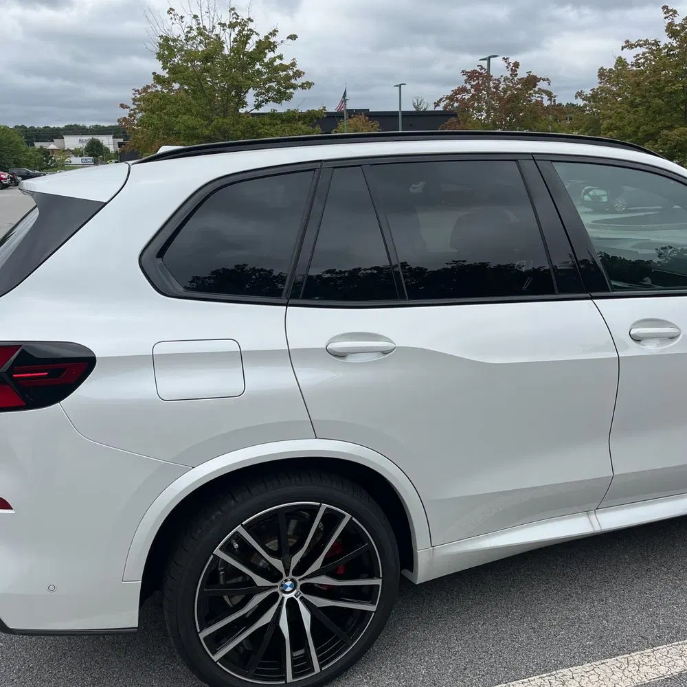2025 BMW X5 M60i