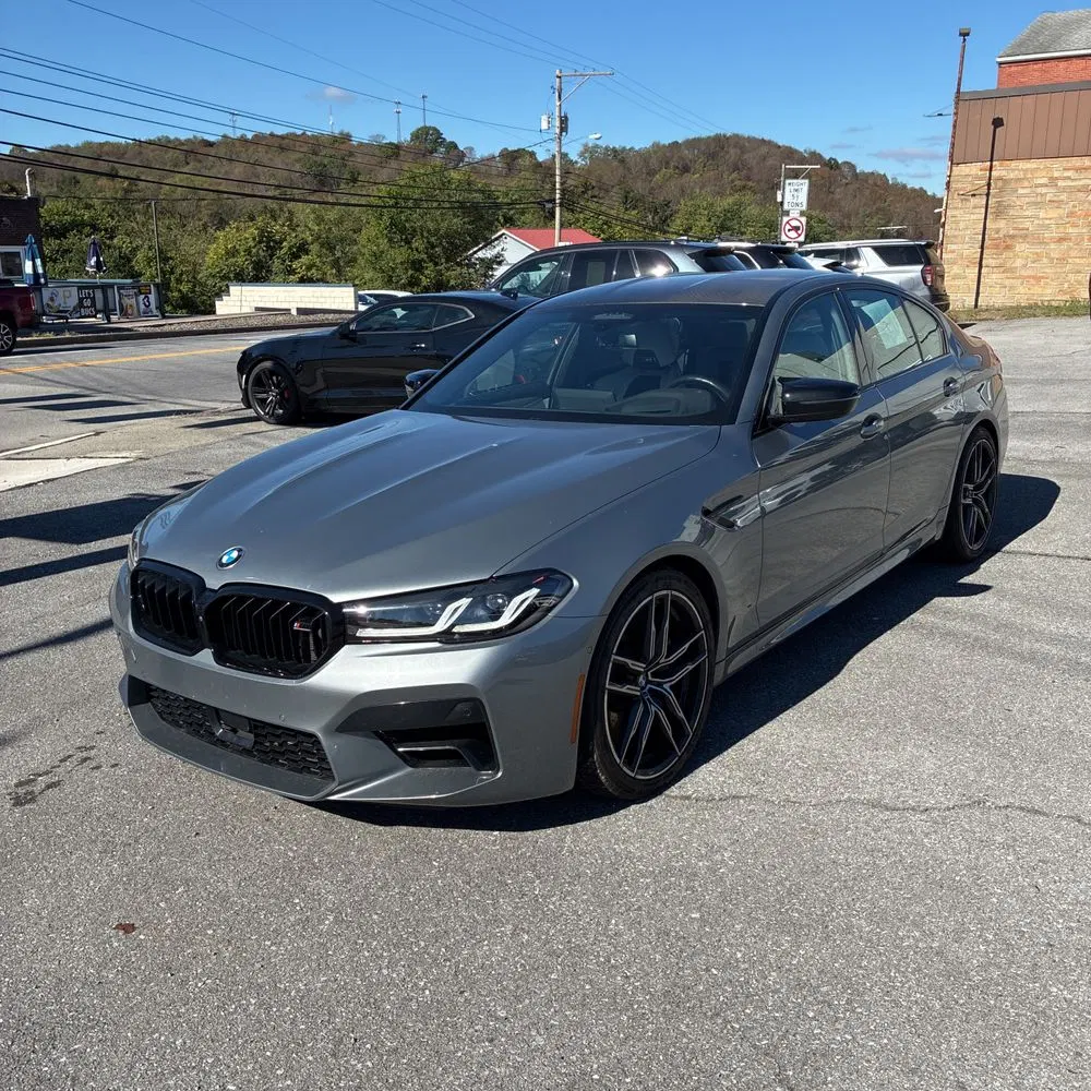 2023 BMW M5