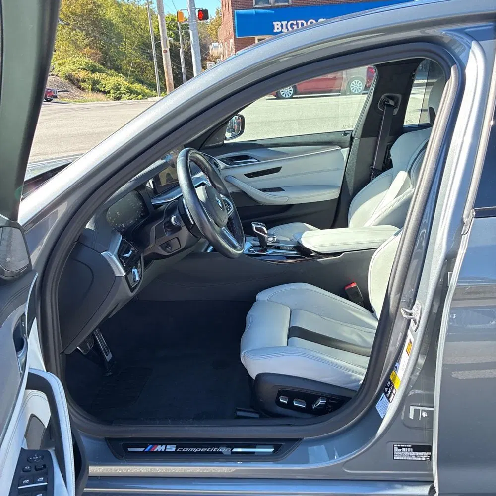 2023 BMW M5