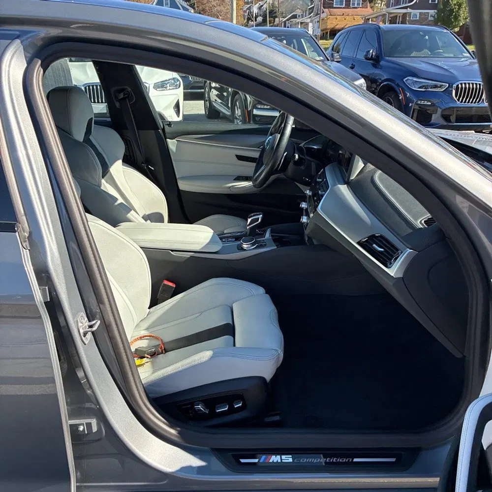 2023 BMW M5
