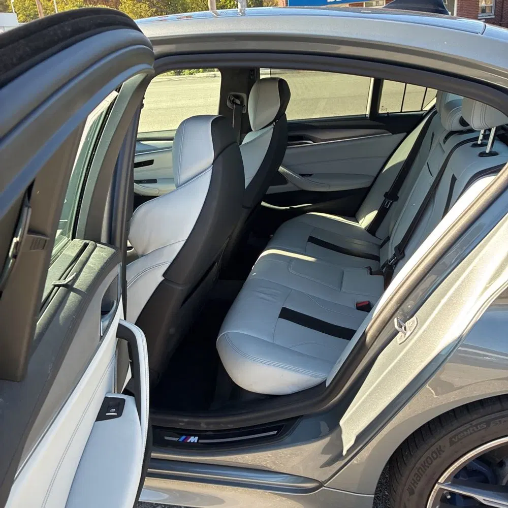 2023 BMW M5