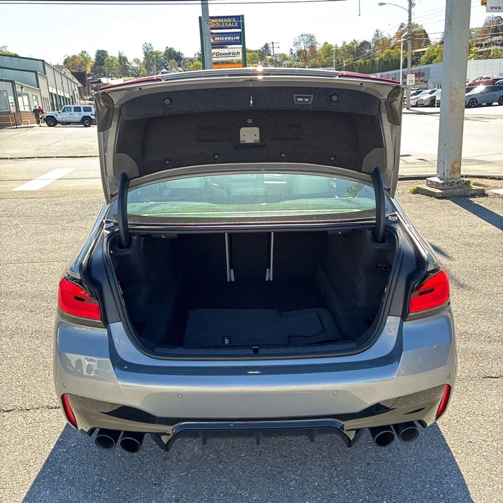 2023 BMW M5