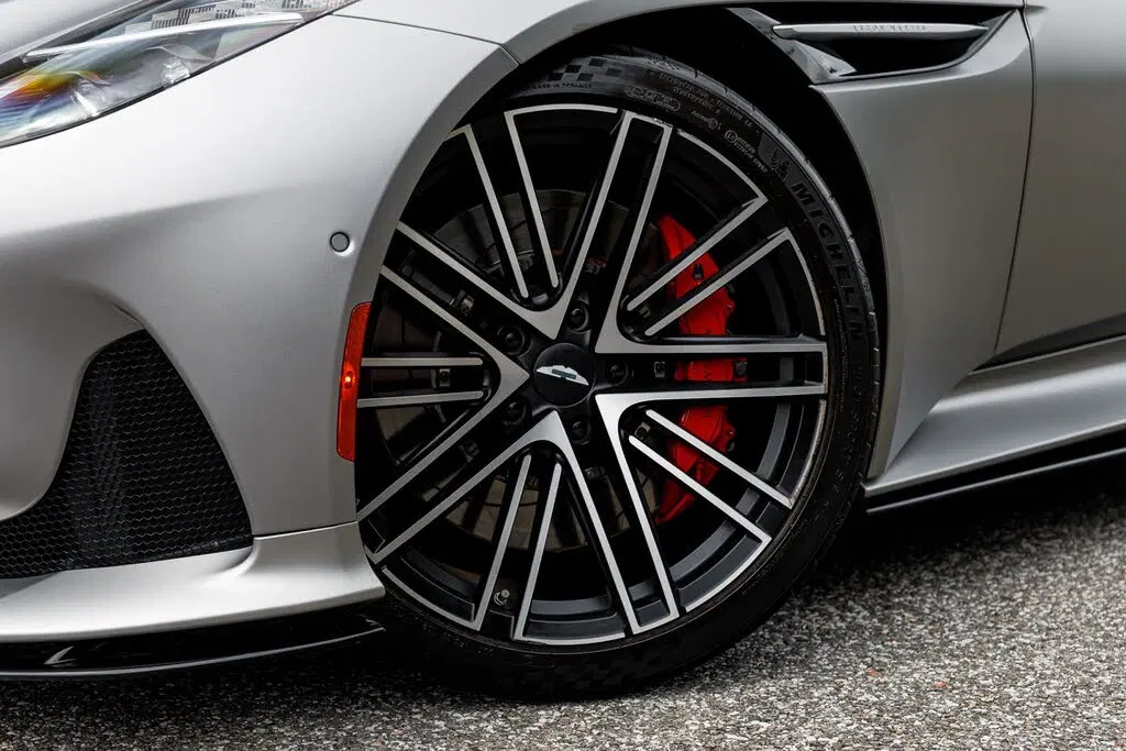 2024 Aston Martin DB12 V8 Coupe RWD