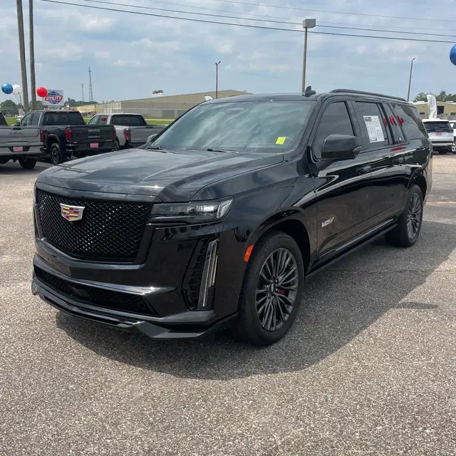 2023 Cadillac Escalade-V ESV Base