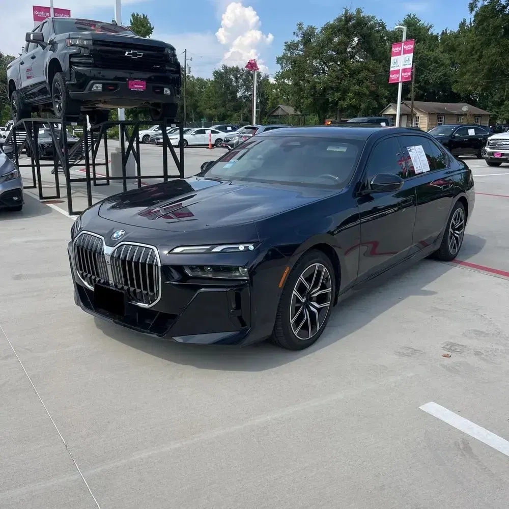 2024 BMW 7-Series 740i