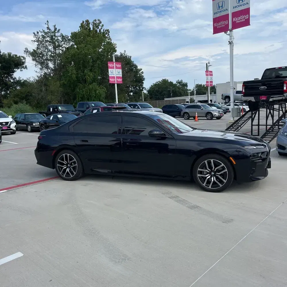 2024 BMW 7-Series 740i