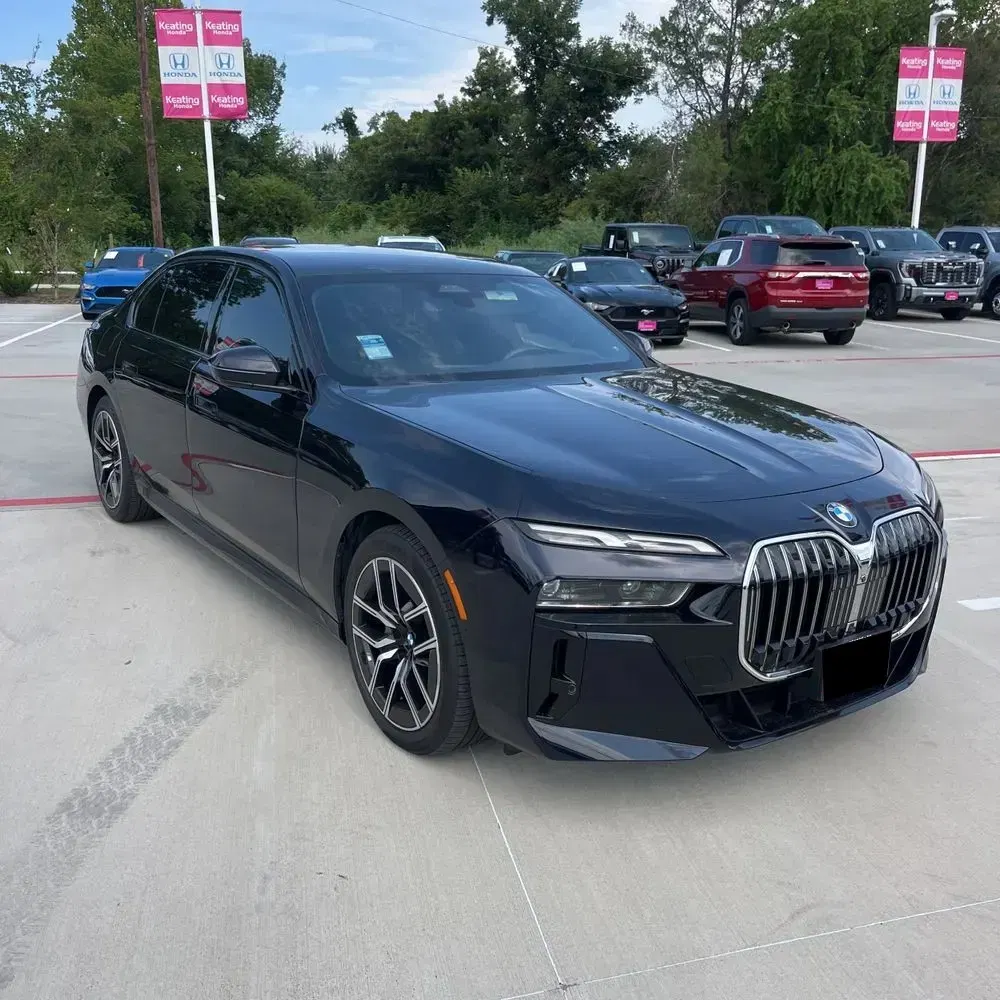 2024 BMW 7-Series 740i