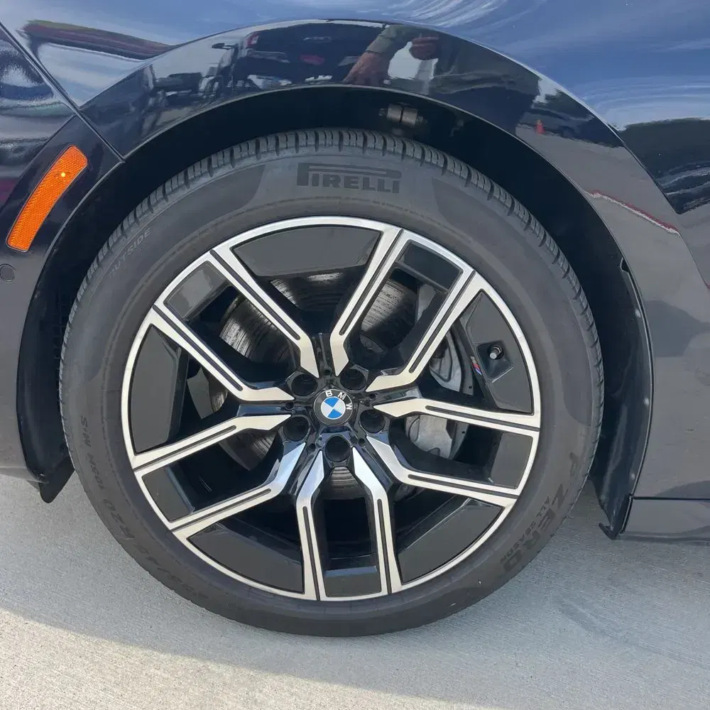 2024 BMW 7-Series 740i