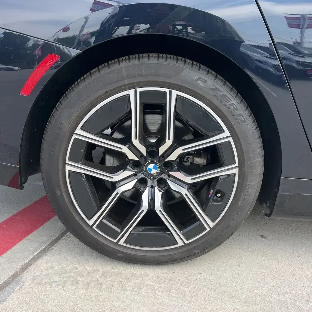 2024 BMW 7-Series 740i