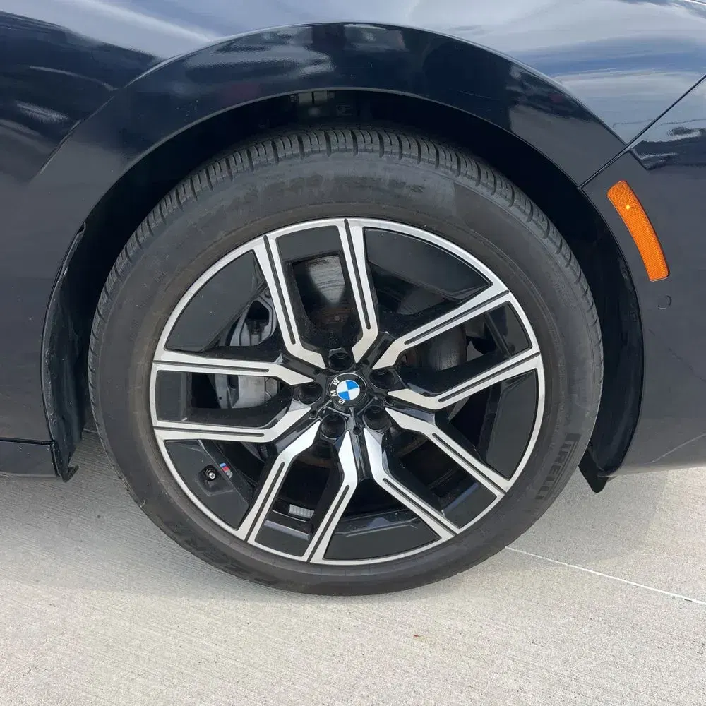2024 BMW 7-Series 740i