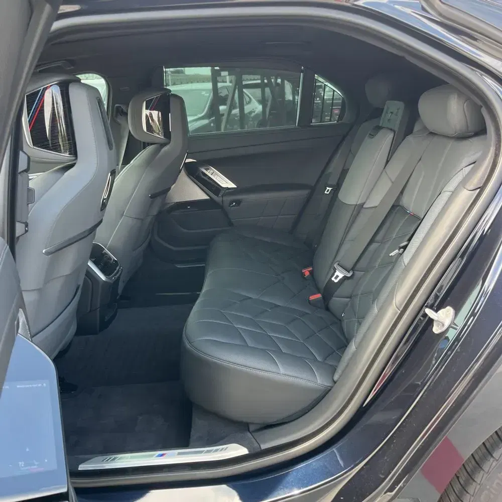 2024 BMW 7-Series 740i