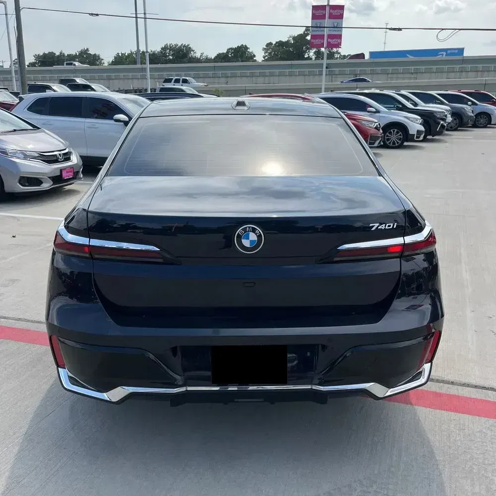 2024 BMW 7-Series 740i