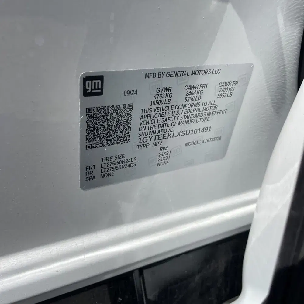 2025 Cadillac Escalade IQ Sport 1