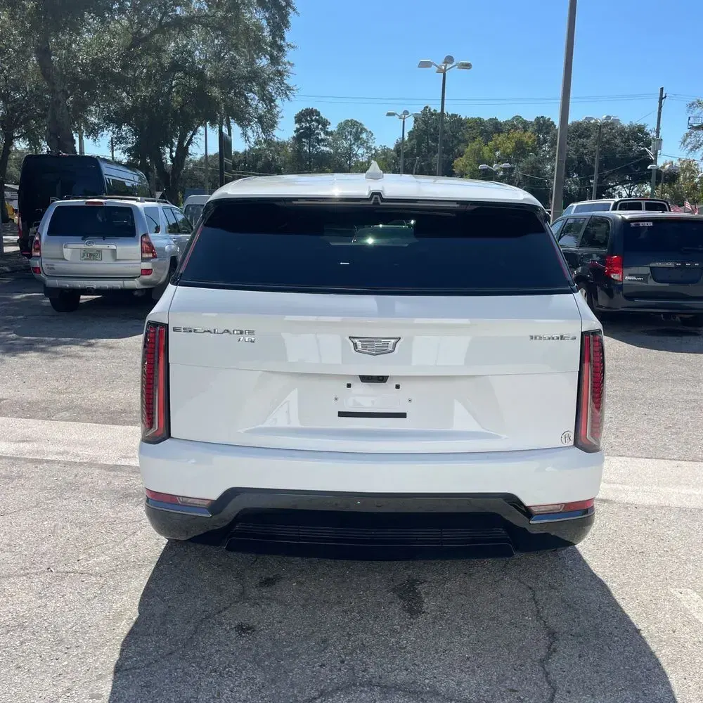 2025 Cadillac Escalade IQ Sport 1