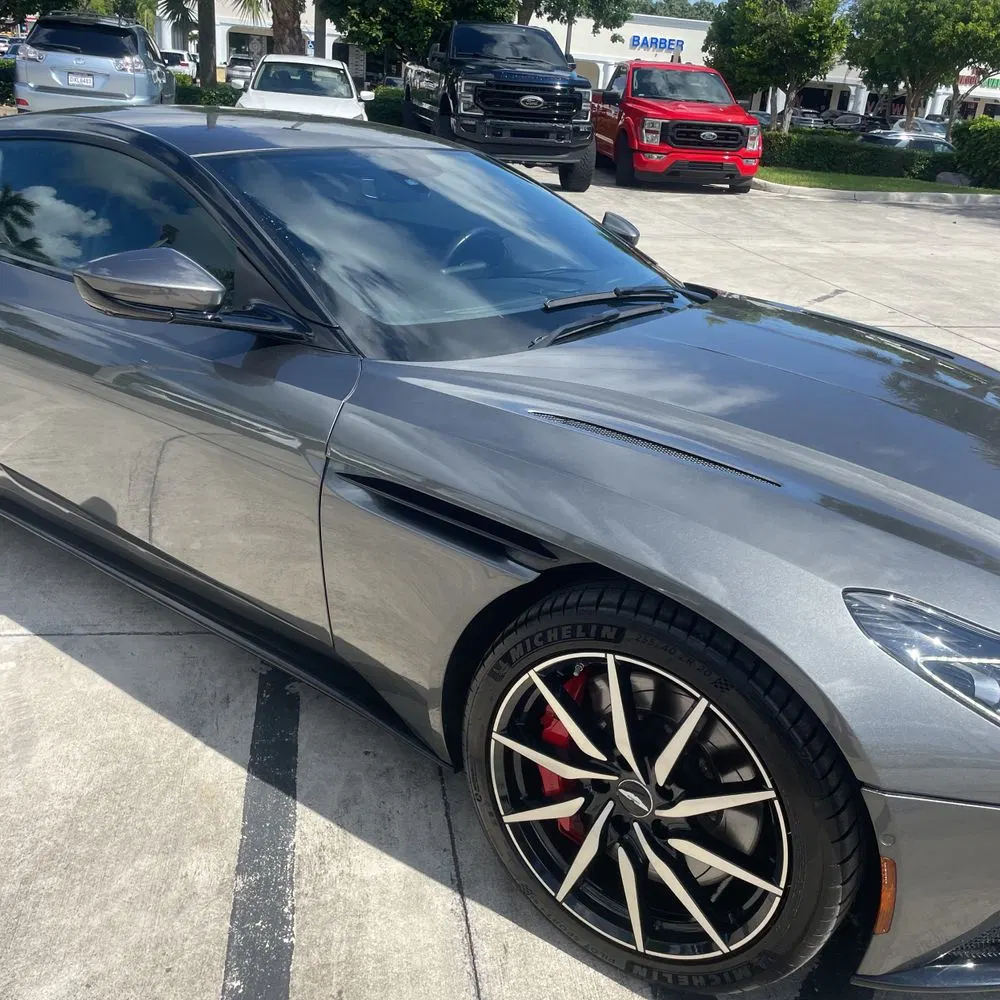 2018 Aston Martin DB11 Base